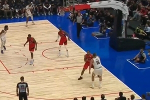 卡梅隆-約翰遜談約基奇離譜妙傳：我的錯(cuò) 我應(yīng)該投進(jìn)那個(gè)球