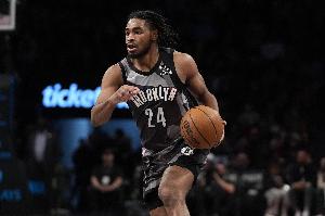 火車開起來！托馬斯首節(jié)8分鐘6中6&三分1中1砍14分 另有1板1助1斷