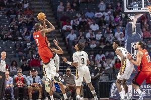 奧科吉：杜蘭特只需做自己 他能適應(yīng)各種體系 我們會圍繞他打球