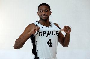 客戰(zhàn)獨行俠！隊記：?？怂?沃特斯&索漢&奧利尼克將缺陣