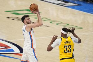 切特：奪冠能給社區(qū)帶來很多東西 打季后賽能提振當(dāng)?shù)亟?jīng)濟