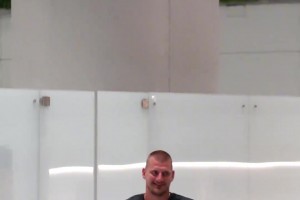 ????約基奇落地廣州，即將開啟為期5天的中國之旅！