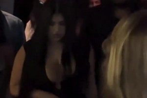 杜蘭特在紐約夜店嗨皮 身邊美女成群啊??